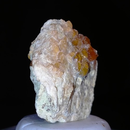 Garnet Hessonite Grossular crystals on matrix natural mineral specimen 61ct - Picture 7 of 9