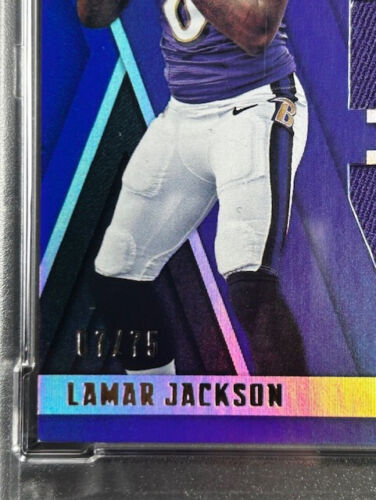 Camiseta deportiva Panini XR 2018 Lamar Jackson RC Rookie Triple Threats/75 PSA 8 casi nueva-como nueva - Imagen 2 de 3