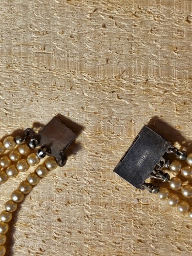 Vintage faux peals sterling clasp off white color 4 strands - Picture 2 of 2