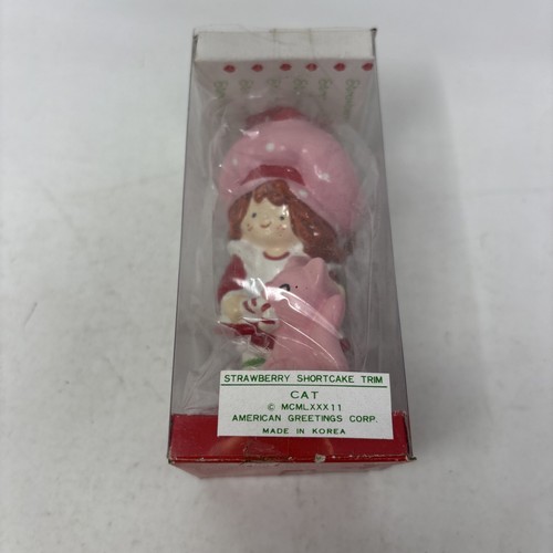 American Greetings Vintage Strawberry Shortcake "Custard Cat" Christmas Ornament - Picture 8 of 12