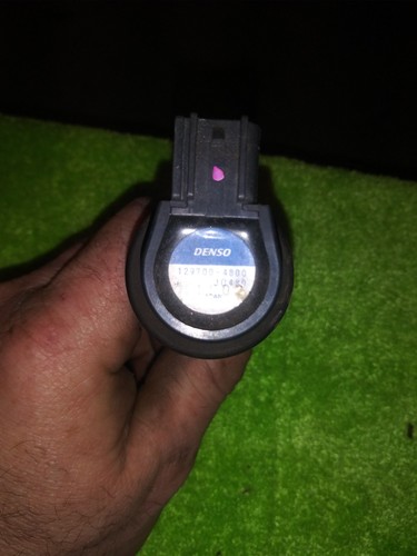 2004 2005 SUZUKI GSXR 600 IGNITION COIL SPARK PLUG CAP - Bild 2 von 4