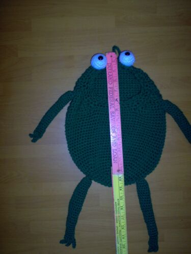 New, handcrafted frog, yip yip type hanging basket, large - Picture 2 of 4