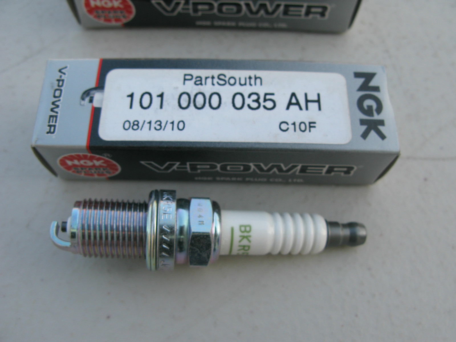 NGK SPARK PLUG #BKR5E / 7938 Bentley Dodge Jaguar Kia Mercedes Peugeot - 6 PCS