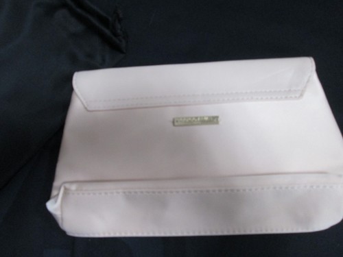 GIORGIO ARMANI BEAUTY NUDE BOLSA/BOLSA DE MAQUILLAJE PREMIUM CON BOLSA PARA EL POLVO-NUEVO Bolso sin asas Elegante - Imagen 5 de 6