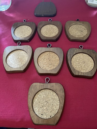 Vintage Wooden Apple Shaped Coaster 7 Coasters With Holder - Bild 2 von 4