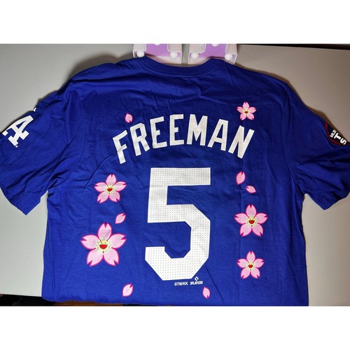 Takashi Murakami + MLB World Tour Tokyo Series 2025  Freeman Dodgers Tee Medium  - Bild 10 von 10