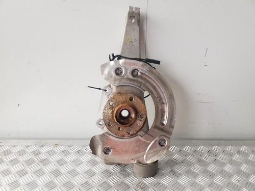 2014 BMW i8 O/S RIGHT FRONT HUB/BEARING 112/113/115 - Picture 1 of 3