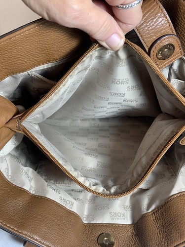 MICHAEL KORS HAMILTON SATCHEL TOTE WITH MATCHING WALLET - Picture 16 of 21