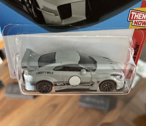 (4) Nissan Hot Wheels Skyline RS - Nissan 35GT RR - Nissan 2000 GT-R - Nissan 2000 GT X - Bild 20 von 21