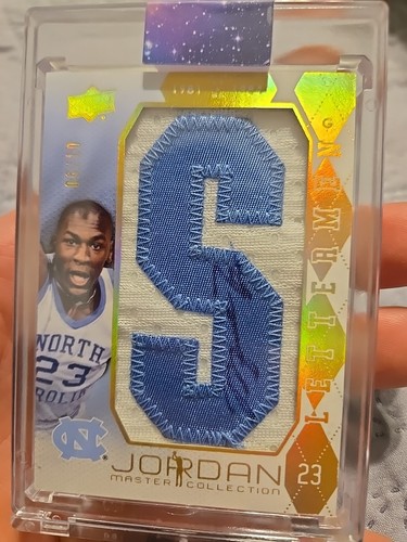 2011-12 Upper Deck UNC Master Coll. Michael Jordan Lettermen Patch AUTO 06/10