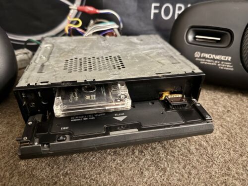 PIONEER KEH-P6600R Car Radio Cassette Player Old-School Rare - Picture 4 of 15