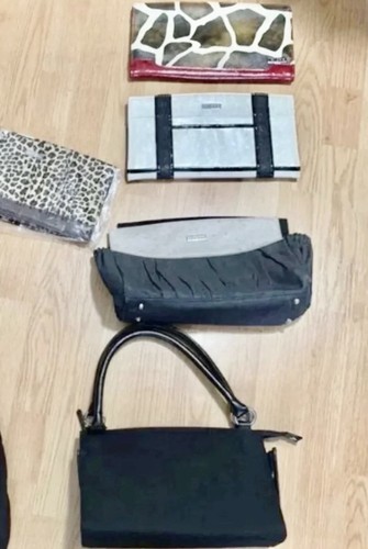 Lot of 5 pieces Miche base purse with 4 outer covers shells bags/totes
