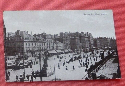 Varios tranvías postal Manchester Piccadilly 1904