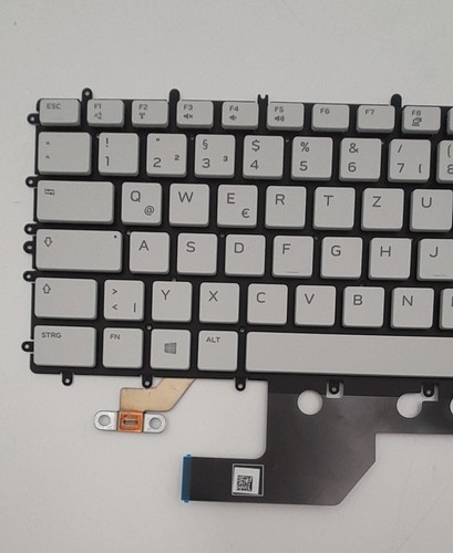 Dell Alienware M15 R2/R3/R4 GERMAN RGB Backlit Keyboard (White) - 0888XJ - Zdjęcie 2 z 7