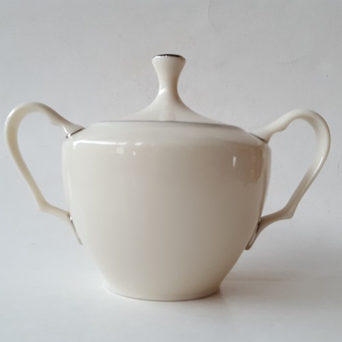 Lenox Made in USA MONTCLAIR 8-Oz Cream Pitcher & 10-Oz Covered Sugar Bowl w/ Lid - Picture 12 of 24