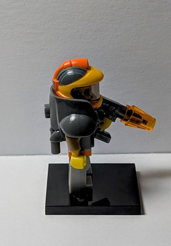 Lego SPACE MINER Minifig col12-6 Series-12 + Drill MINT GENUINE RARE RETIRED - Picture 5 of 7