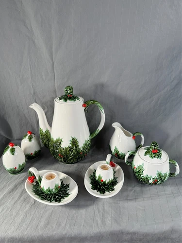 Vintage Lefton's 7 Piece Holly Berry Coffee Tea Set w/S&P Shakers Candle Holders