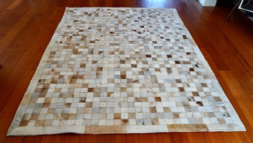 Soft Caramel & Beige Tones - A Beautiful 1.5 x 2.0 metre Patchwork Cowhide Rug - Picture 6 of 8
