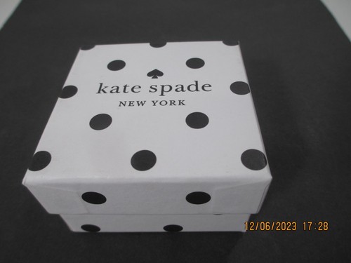 Ohrringe von: Kate Spade New York "Emerald Flying Colors" Schliff CZ's Lünette Gold - Bild 2 von 3
