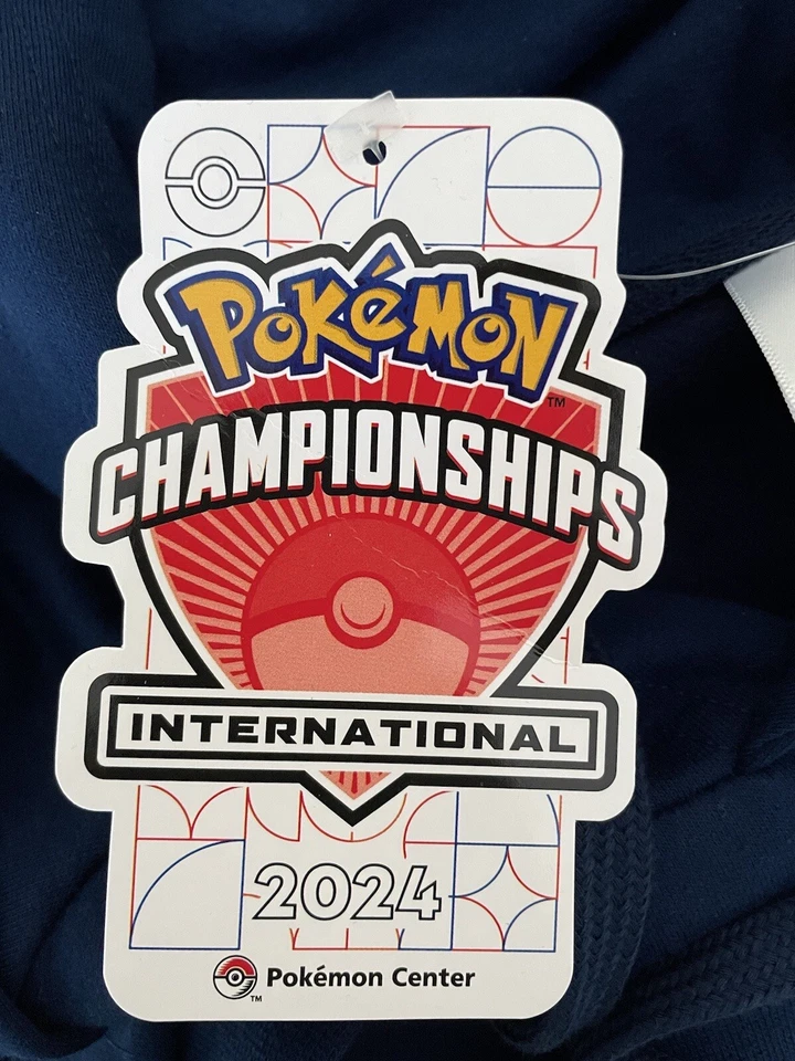 Sudadera Pokémon - Exclusiva Campeonato Internacional de Europa 2024 - Talla M Foto 4 de 4