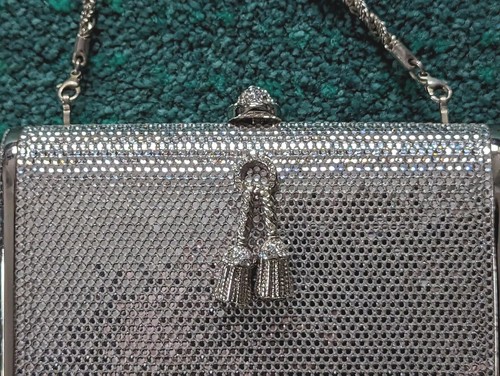 AUTHENTIC KATHRINE BAUMANN BEVERLY HILLS SILVER HARD CASE CLUTCH PURSE 44/500 - Picture 7 of 18