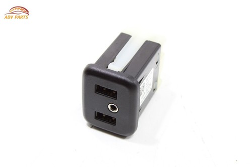2017-2019 CHEVROLET CORVETTE CONSOLE DUAL USB AUXILIARY JACK ADAPTER PORT OEM - Picture 2 of 6
