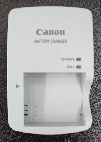 Genuine Canon CB-2LY Replacement Battery Charger For S90 S95 S120 D10 D20 D30