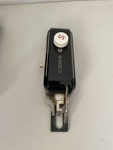 Singer Sewing Machine Buttonholer Attachment With Accessories - Picture 3 of 9