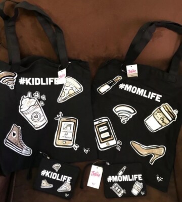 JUSTICE #MOMLIFE EMOJIS  #KIDLIFE EMOJIS TOTE BAG & MATCHING WRISTLET SET!