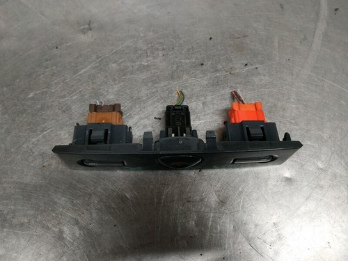 8200071224 warnblinkschalter für RENAULT CLIO II FASE (B CB0) 2001 430899 - Picture 2 of 7