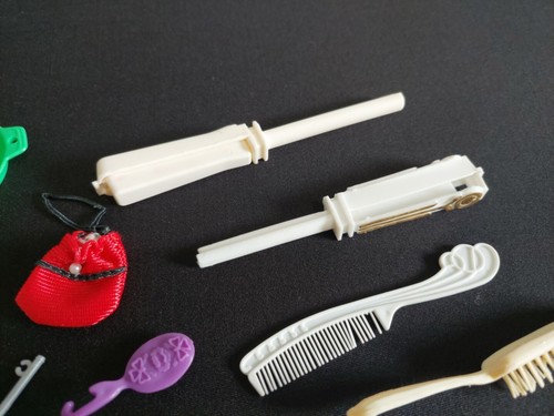 Vintage Barbie & Sindy Set Schuhe, Lockenstab, Essen, offene Zehenpartie weiß Paar - Bild 9 von 9