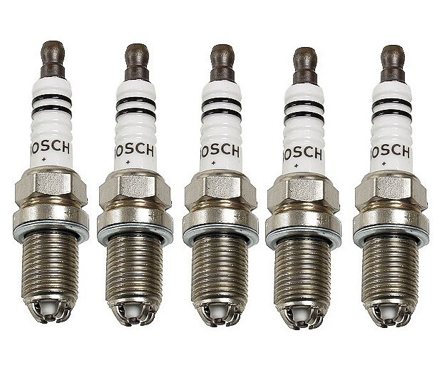 For Volvo 850 S60 S70 V70 Set of 5 Nickel Spark Plugs BOSCH 8642660 7401