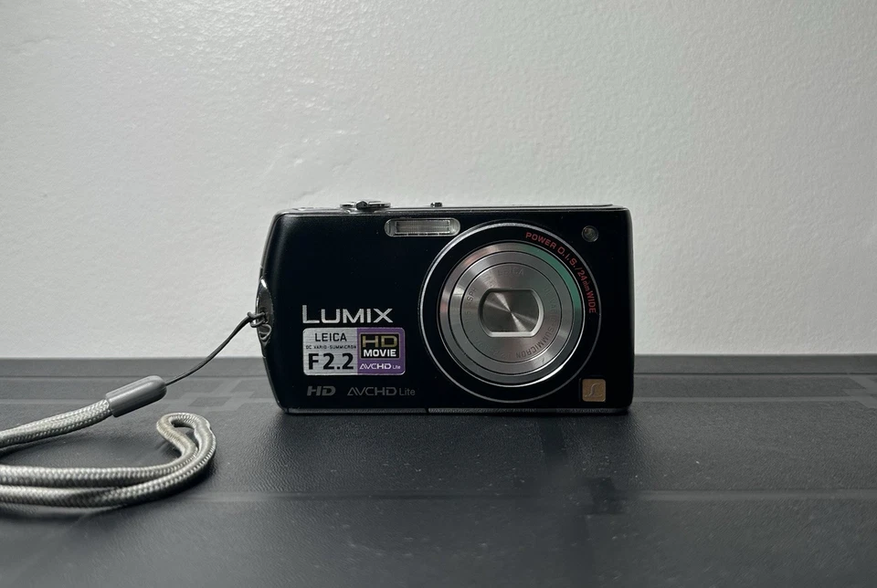 Panasonic Lumix Camera DMC FX70 - Touchscreen Digital Camera Fully Tested, photo 2 of 5