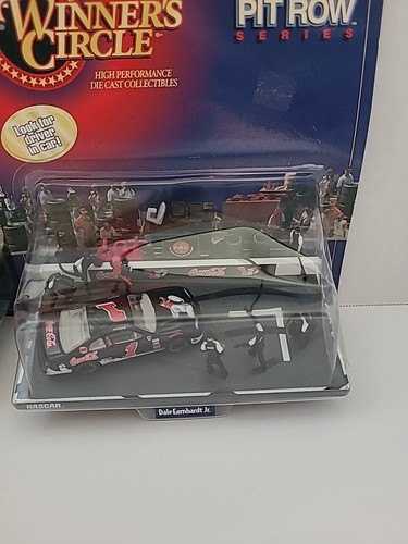 VTG NASCAR Winners Circle Pit Row Series Dale Earnhardt And Dale Jr Coca-Cola  - Picture 4 of 8