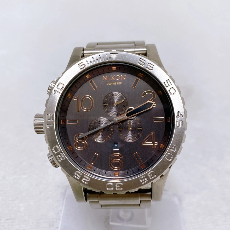 Редкий хронограф NIXON 51-30 — 300 м для дайверов — серый циферблат — розовое золото — 57 мм — отличное состояние - Изображение 3 из 4