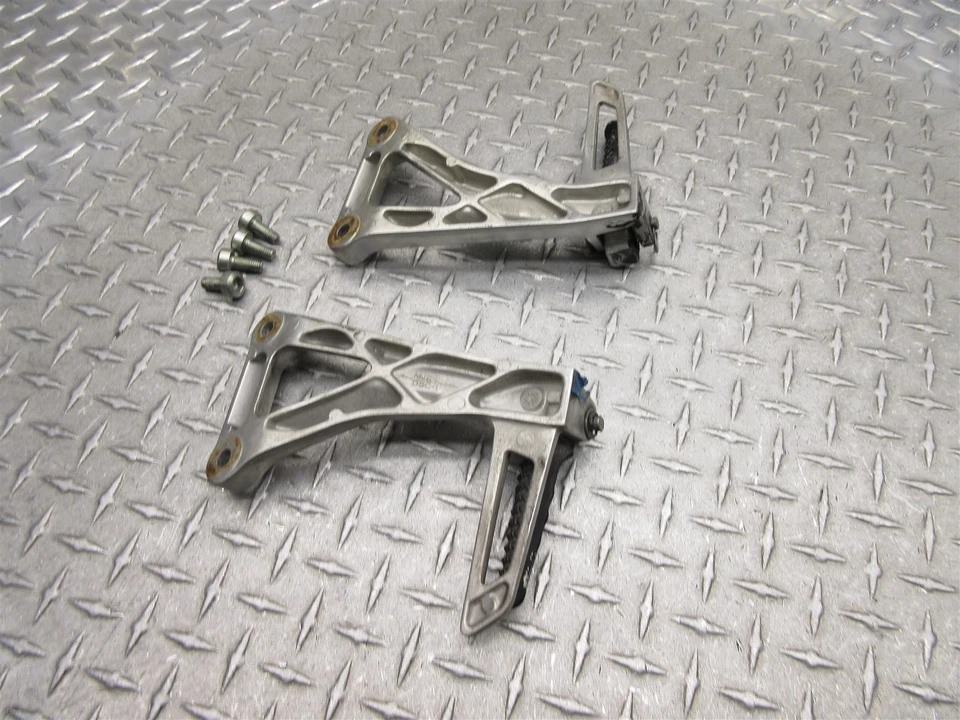 Soporte de reposapiés trasero izquierdo derecho Honda CBR650F 2014 14-16 pasajero Foto 2 de 4