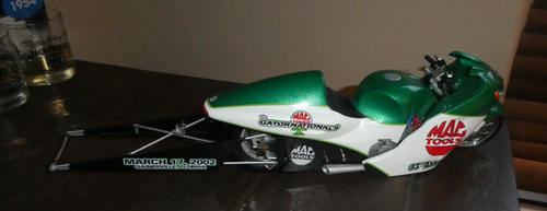 1/9 Action Mac Tools 2002 Hayabusa Pro Stock Bicicleta Gator Nationals 2002 - Imagen 6 de 9