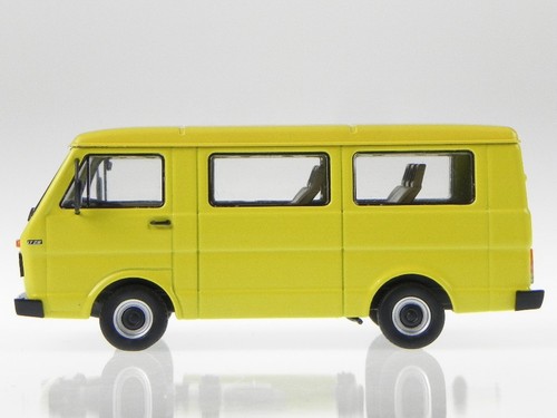 VW LT 28 Bus estate yellow diecast model car 13350 Premium ClassiXXs 1/43 - Picture 2 of 4