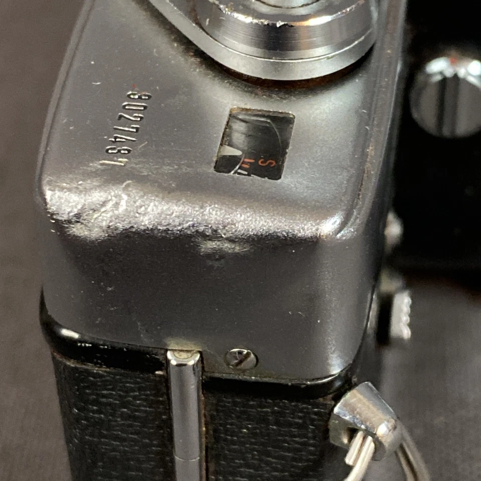 Minolta SR-7 Vintage 35mm Film SLR Camera with Rokkor f/2 55mm Lens (Untested) - Image 3 of 4