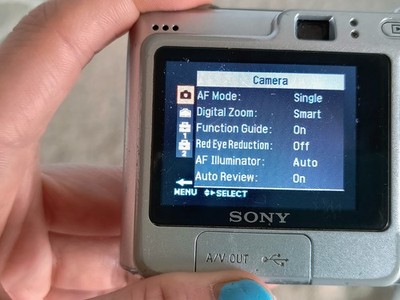 Sony Cyber-Shot DSC-W35 7.2MP Digital Camera - Silver Fully
