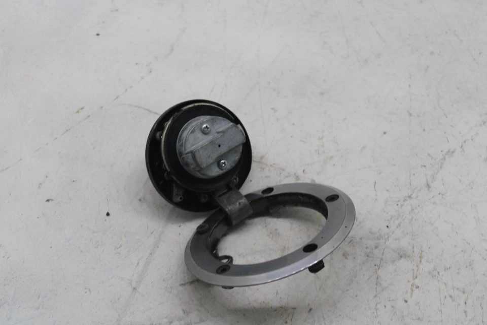 00-07 KAWASAKI NINJA ZX6 ZX6J OEM FUEL TANK GAS CAP WITH KEY F5 - Image 4 of 4