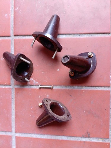 Einstellknöpfe Füße aus  Siemens Super M66 Röhrenradio - Bild 3 von 3