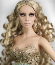 2017 SYBARITE SUPERDOLL VUSHKA VINYL VENUS GEN X LE 