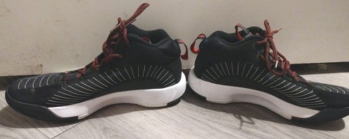 Nike Air Jordan Jumpman 2021 Schwarz Weiß Rot Gr. 9,5 - Bild 2 von 5