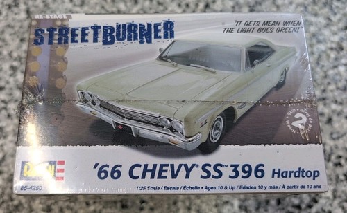 Revell '66 Chevy SS 396 Hardtop StreetBurner Modell 1/25 - Bild 4 von 4