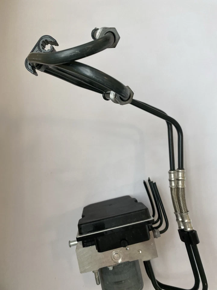 2010 - 2013 Land Rover LR4 Range Rover Sport ABS pump module 0 265 950 780 - Image 3 of 4