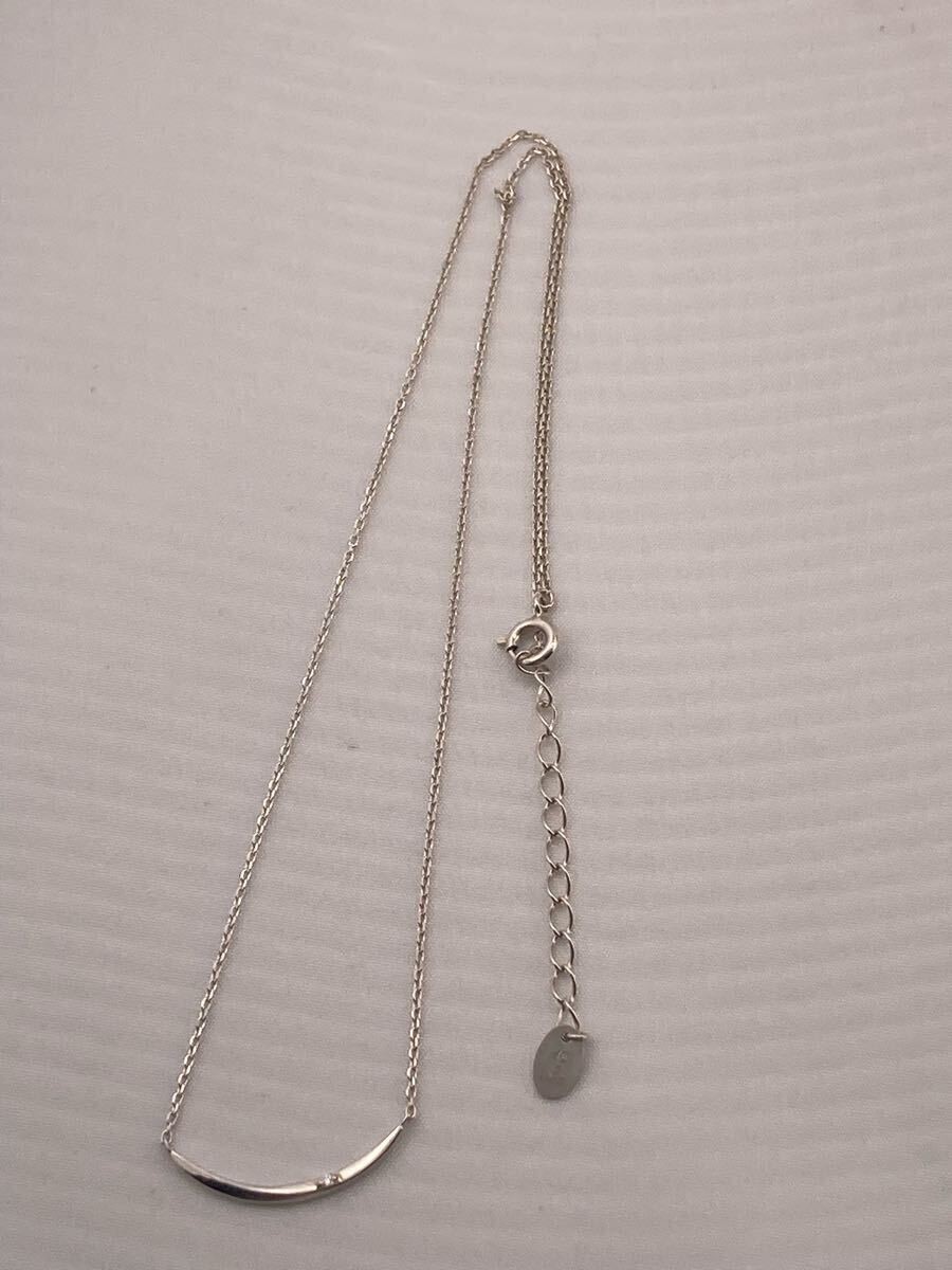 4℃ necklace in silver with diamonds. Comes with a box, paper bag