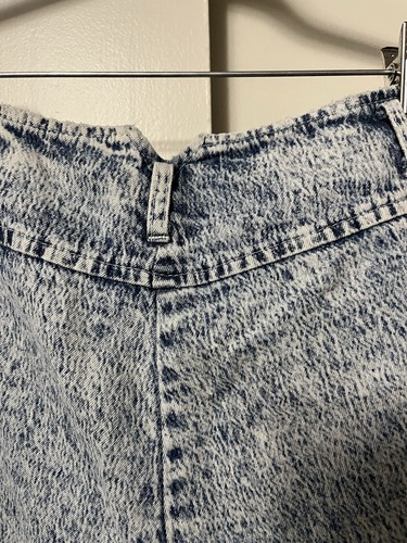 Schicke Vintage 80er Acid Washed Shorts Bündchen 3 Knöpfe Reißverschluss 25 Zoll Taille - Bild 7 von 8