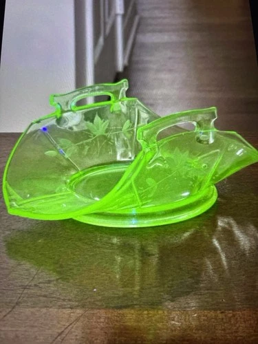 Vintage Green Uranium Glass Depression Bon Bon Candy Dish w/ Curved Handles