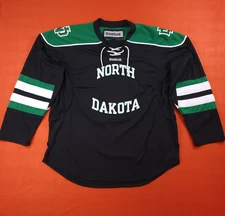 Reebok North Dakota Men's XL Hockey Jersey Embroidered V-Neck Laces Black